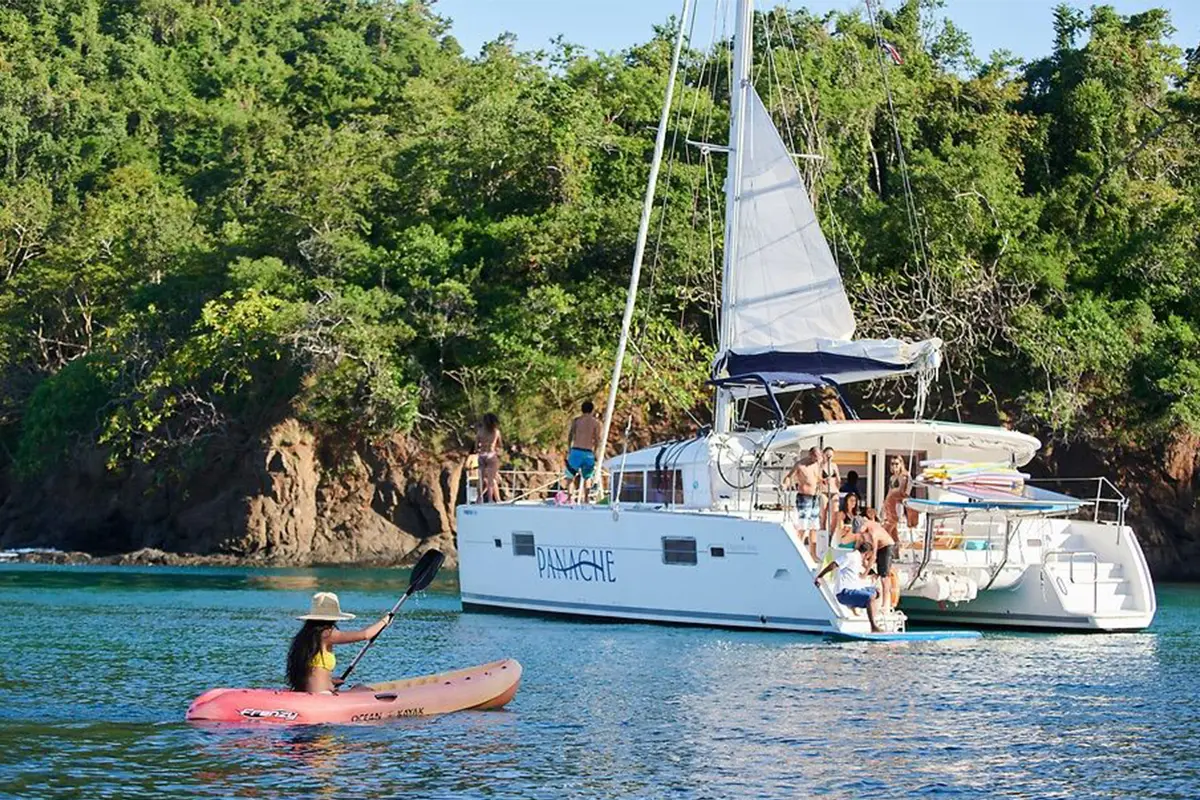 home-paseo-catamaran-3