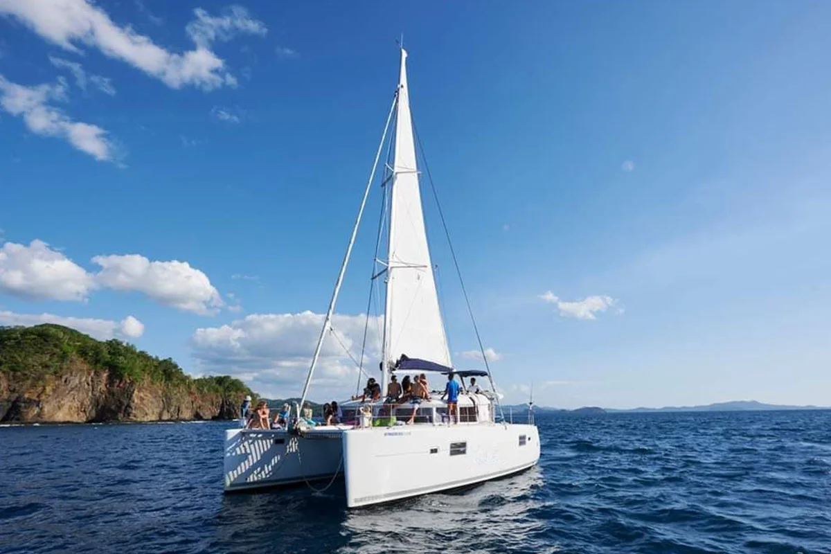 home-paseo-catamaran-5h