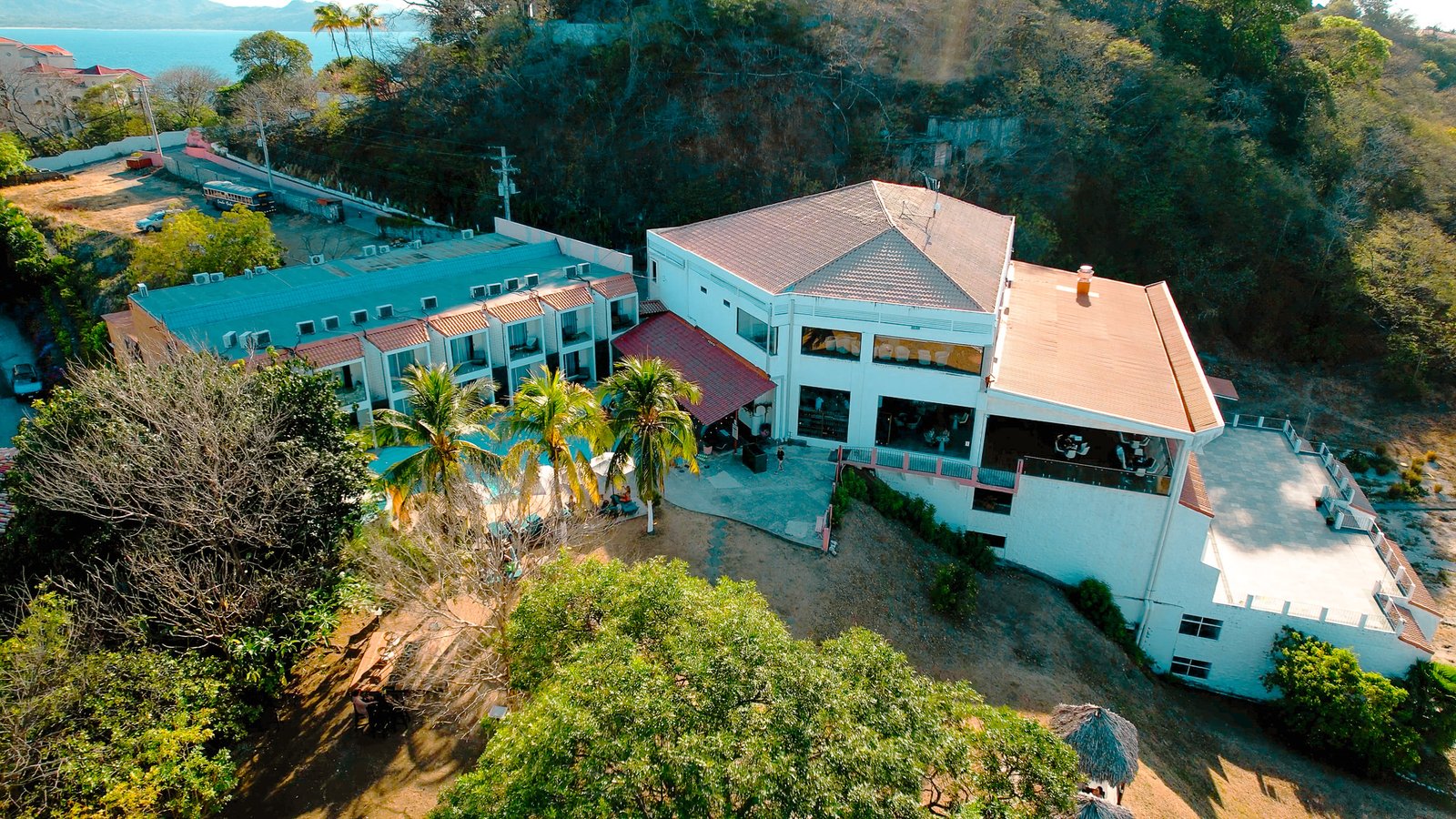 DJI.00_08_57_07.Still026-1